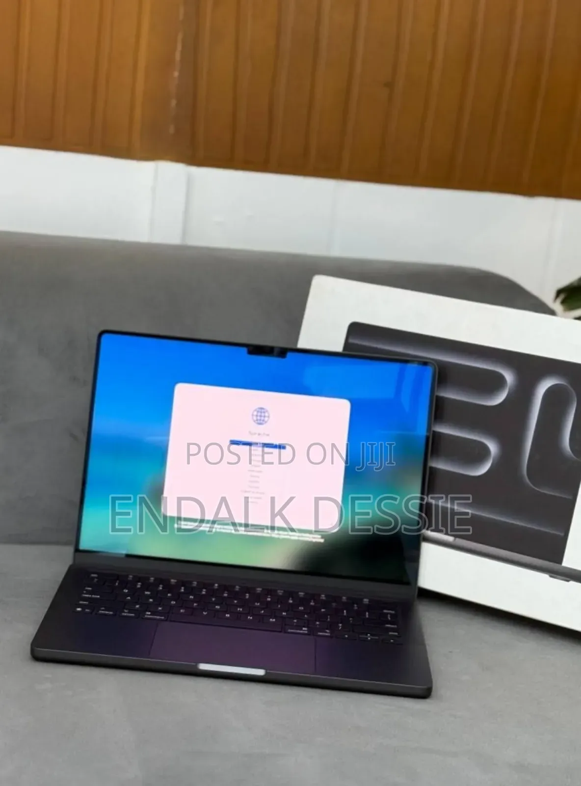 New Laptop Apple Macbook Pro 2025 M5 14-inch 16GB Apple M5 SSD 512GB