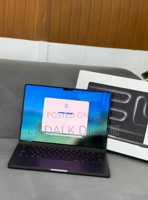 New Laptop Apple Macbook Pro 2025 M5 14-inch 16GB Apple M5 SSD 512GB