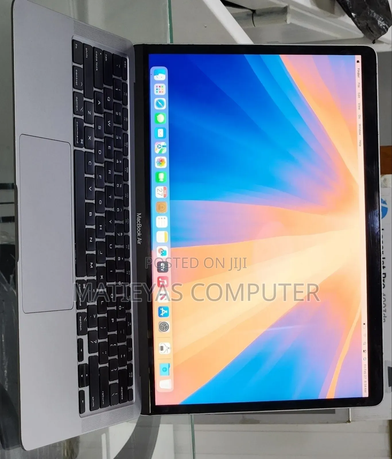 New Laptop Apple MacBook Air 2020 8GB Intel Core i3 SSD 256GB