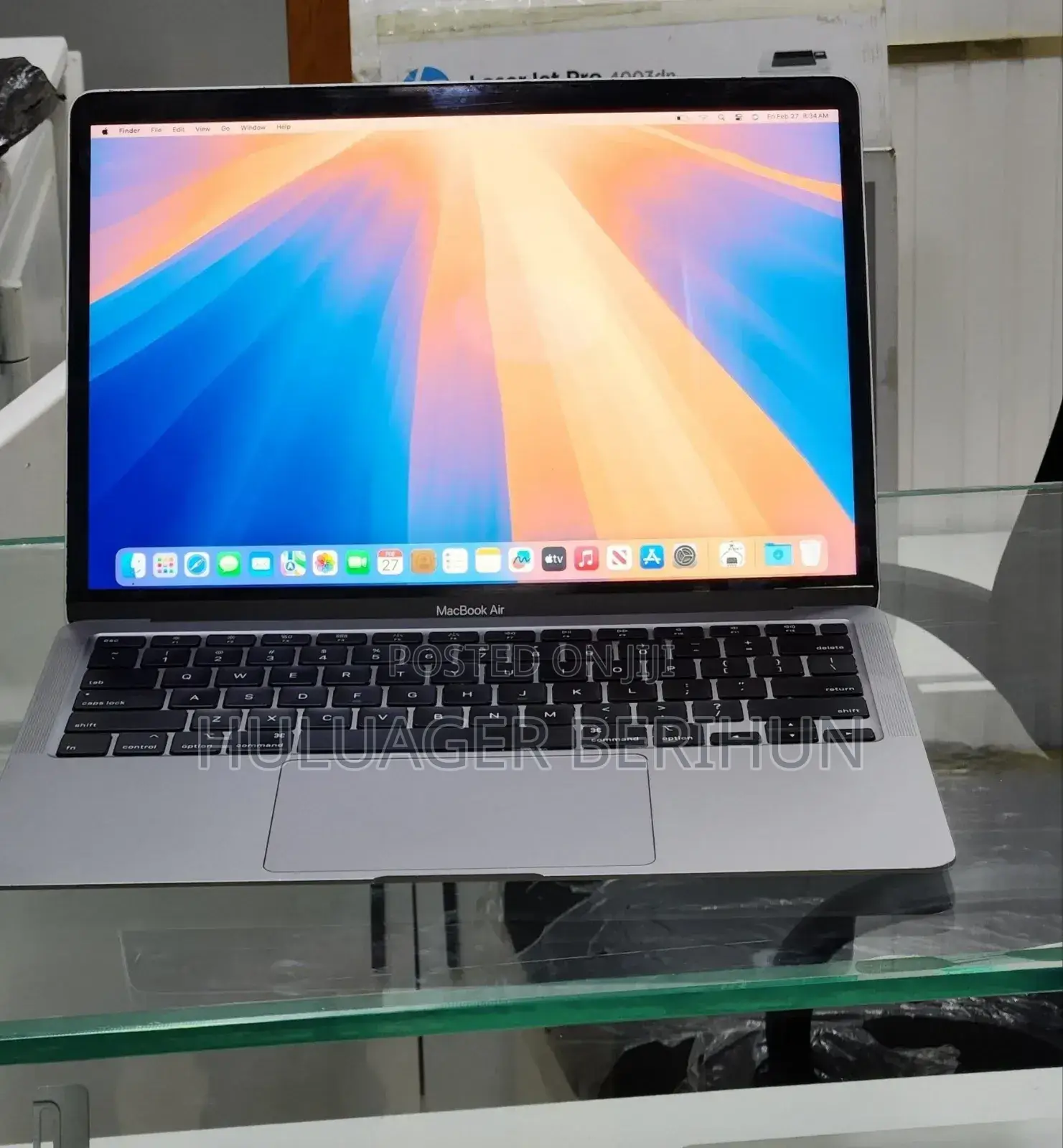 New Laptop Apple MacBook Air 2020 8GB Intel Core i3 SSD 256GB