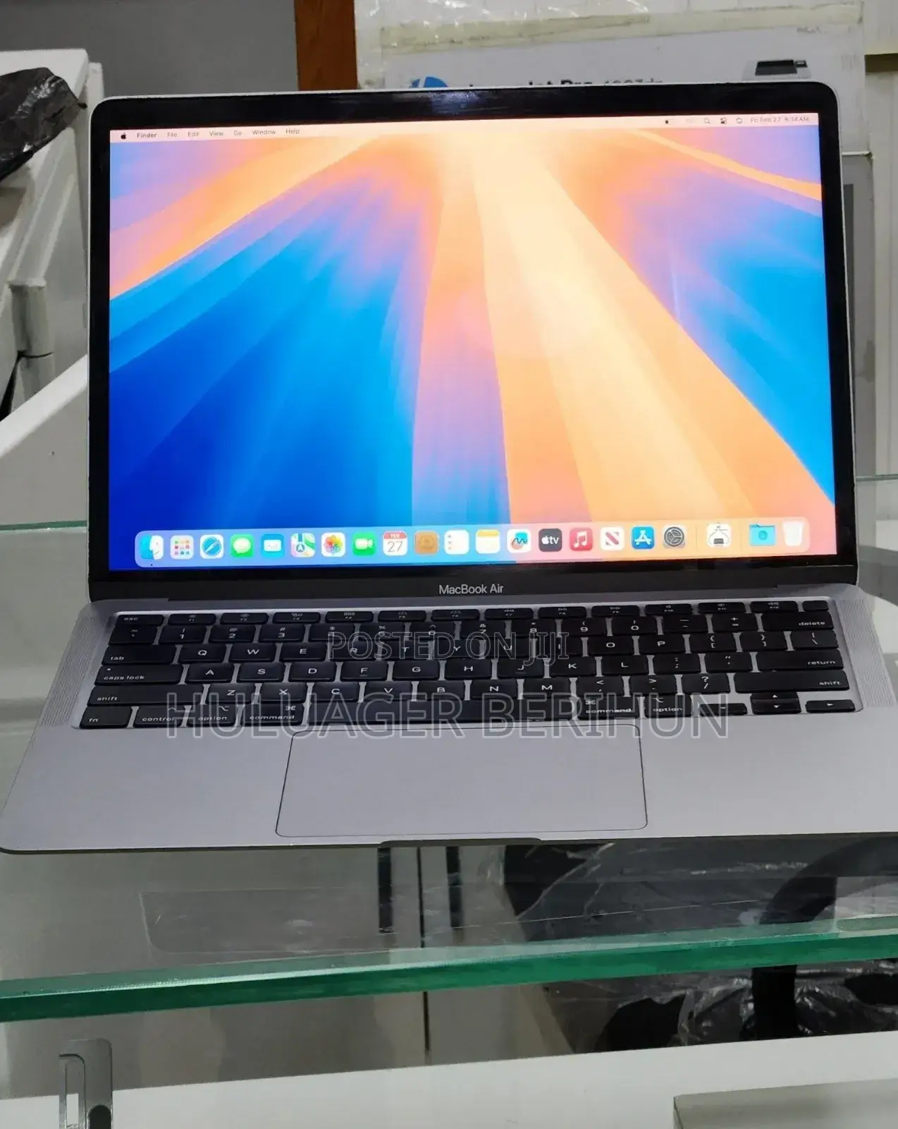 New Laptop Apple MacBook Air 2020 8GB Intel Core i3 SSD 256GB