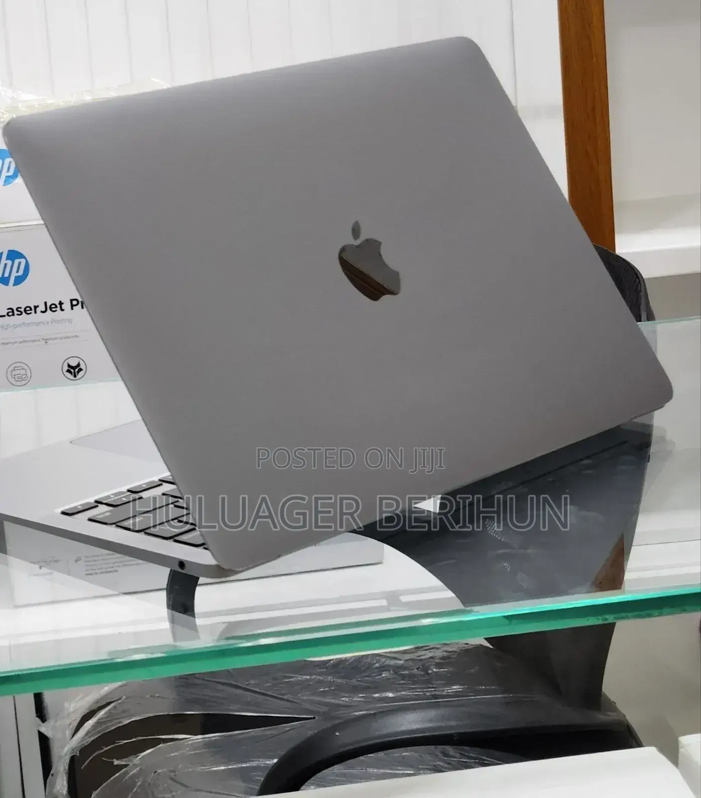 New Laptop Apple MacBook Air 2020 8GB Intel Core i3 SSD 256GB