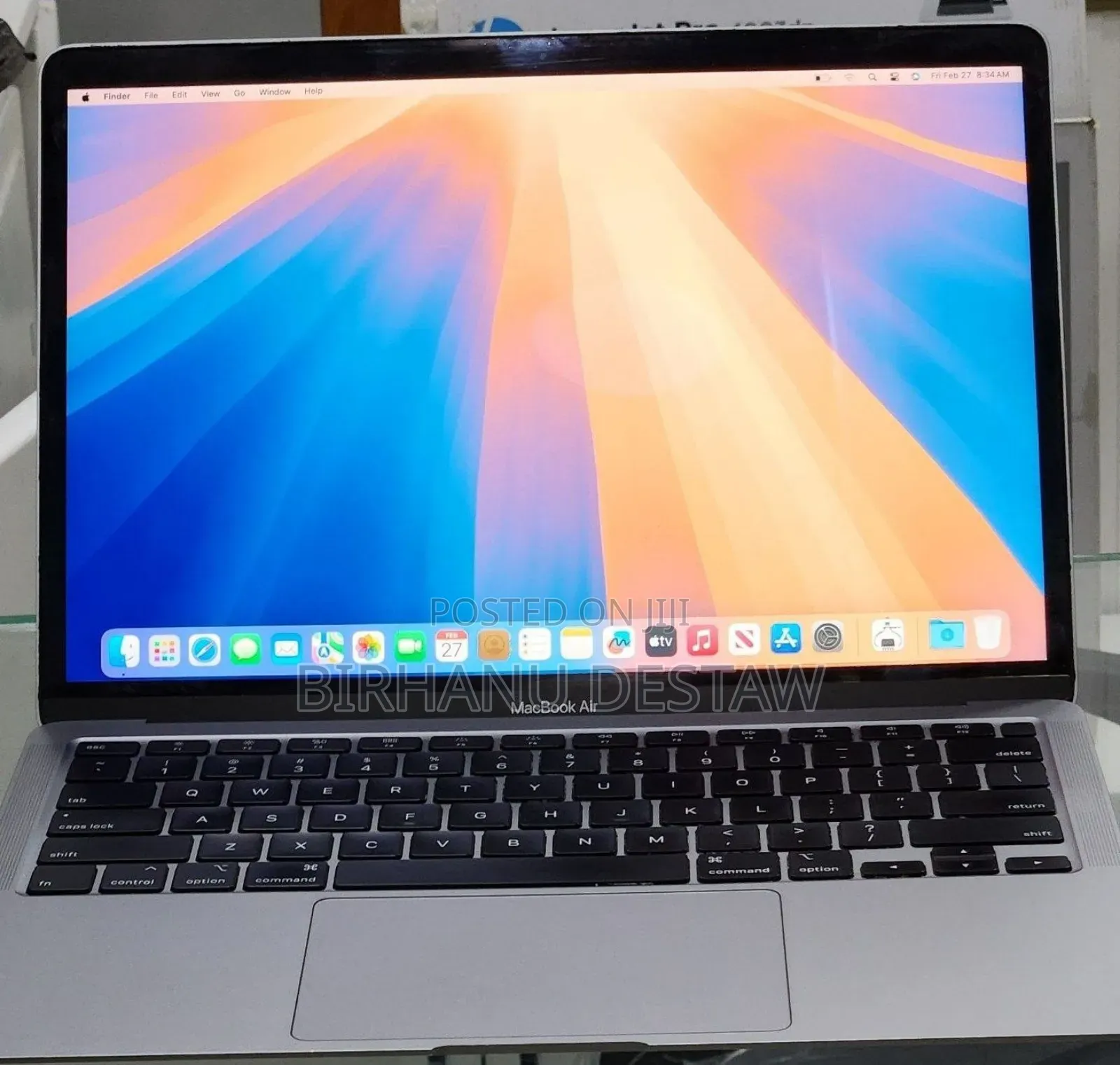 New Laptop Apple MacBook Air 2020 8GB Intel Core i3 SSD 256GB