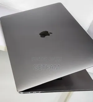 New Laptop Apple MacBook 2018 32GB Intel Core i9 SSD 512GB