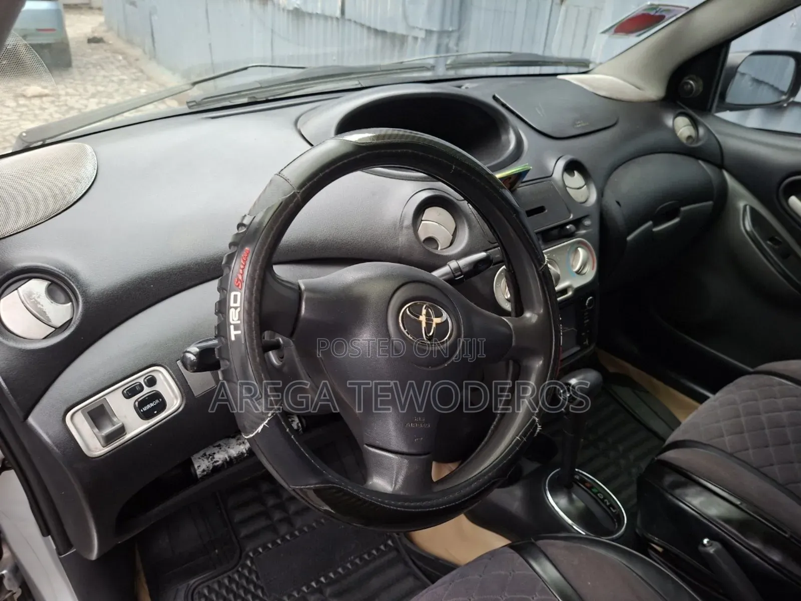 Toyota Vitz 1.3 AWD 5dr 2004 Silver