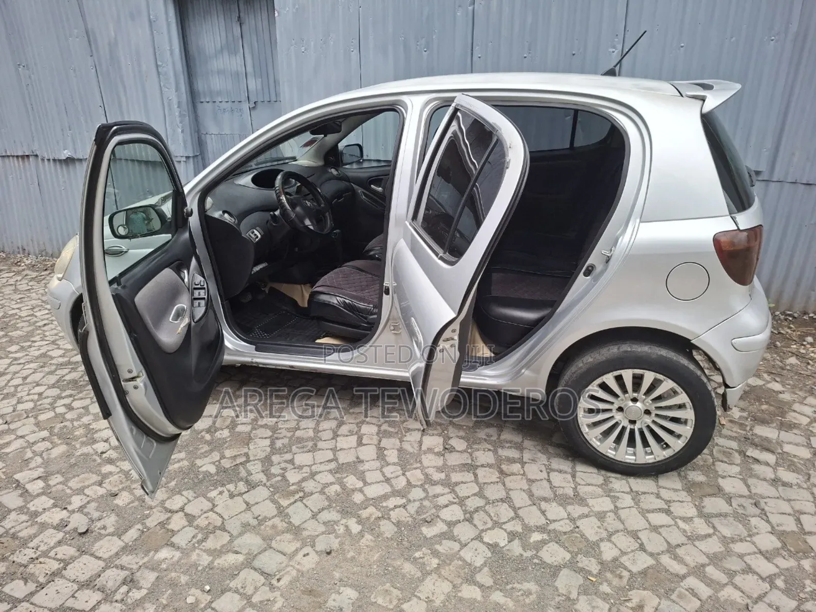 Toyota Vitz 1.3 AWD 5dr 2004 Silver