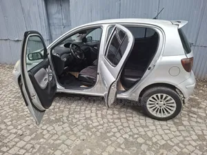Toyota Vitz 1.3 AWD 5dr 2004 Silver