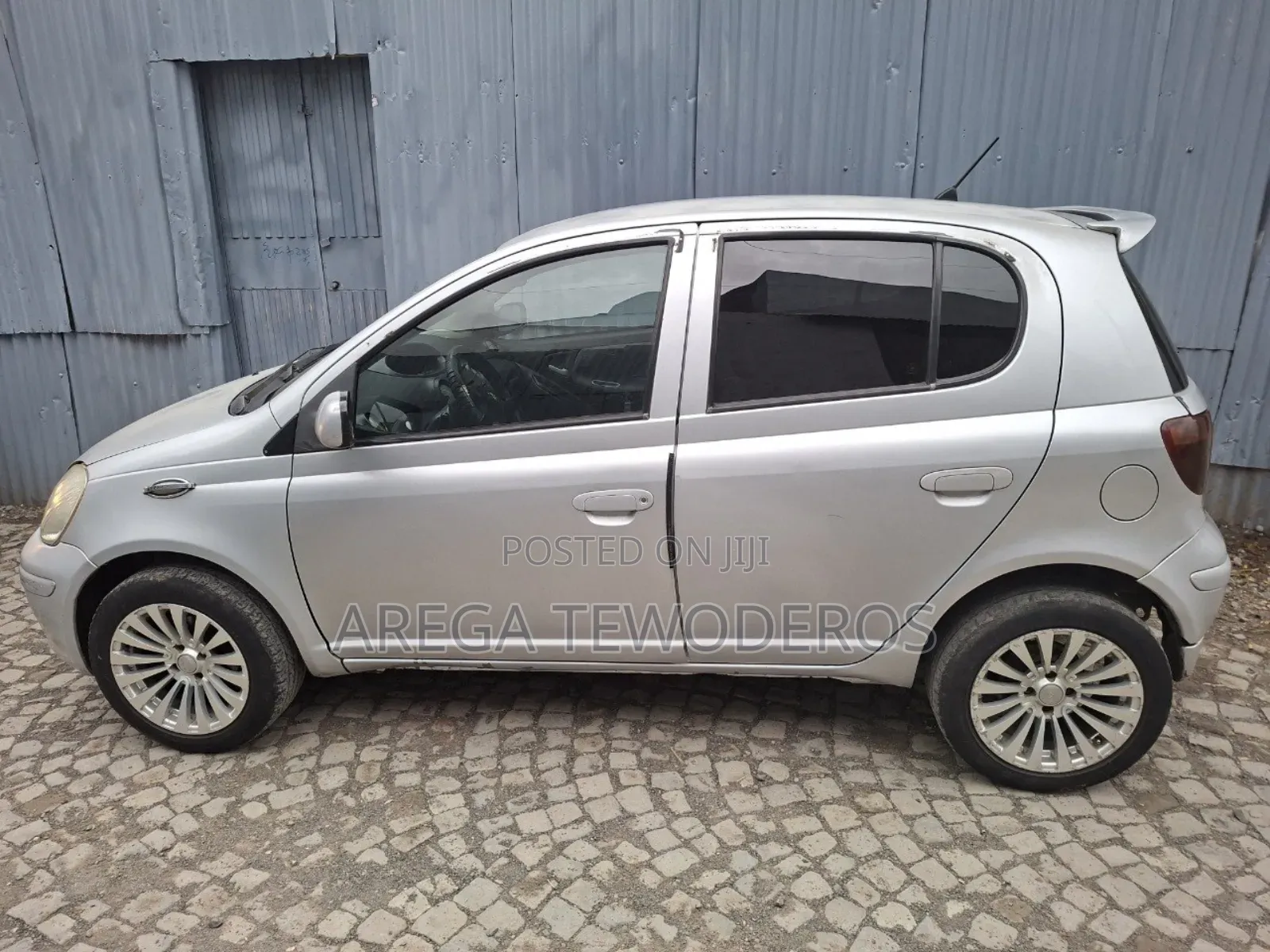 Toyota Vitz 1.3 AWD 5dr 2004 Silver