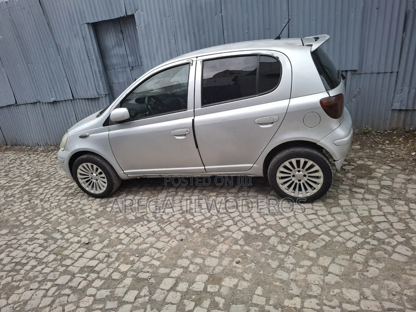 Toyota Vitz 1.3 AWD 5dr 2004 Silver