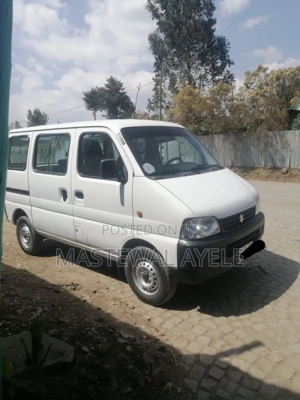 Suzuki Eeco 2024 White