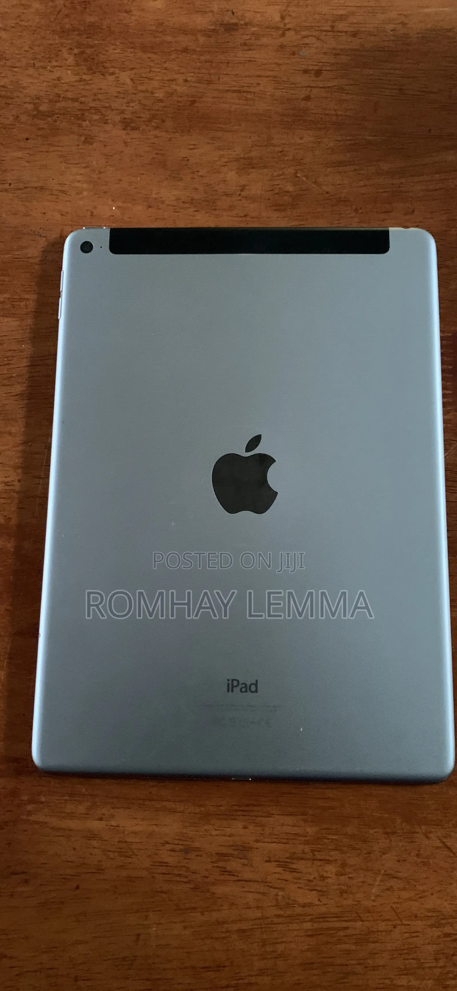 Apple iPad Air 64 GB Gray