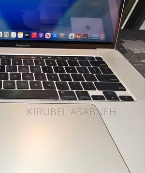 New Laptop Apple MacBook Pro 2019 16GB Intel Core i7 SSD 512GB