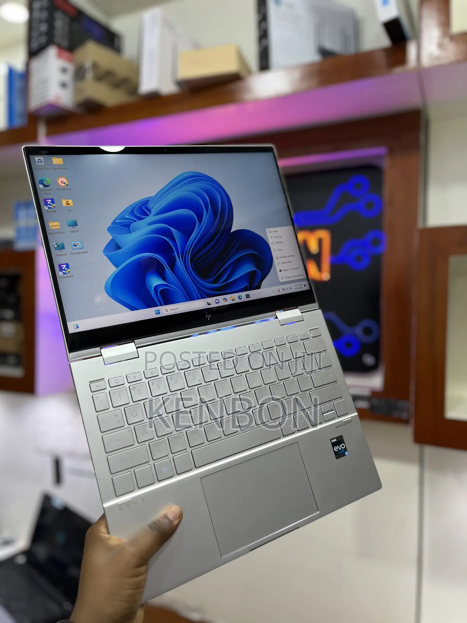 New Laptop HP Envy x360 8GB Intel Core i5 SSD 512GB