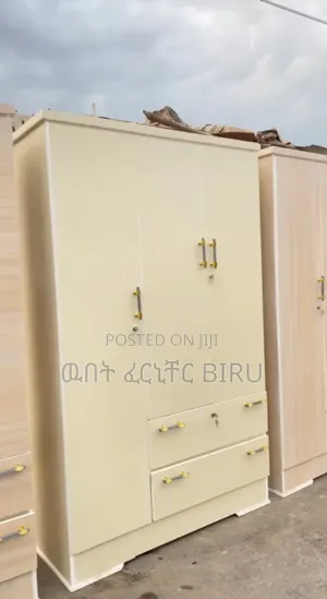 ላምኔት ቁም ሳጥን 18500