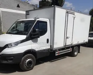Iveco Daily Box Truck - 2023 ( ለጥፎ የቆመ)