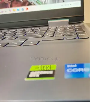 New Laptop Lenovo LOQ 15IRH8 8GB Intel Core i5 SSD 1T
