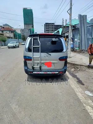 Hyundai Starex 2005 Silver