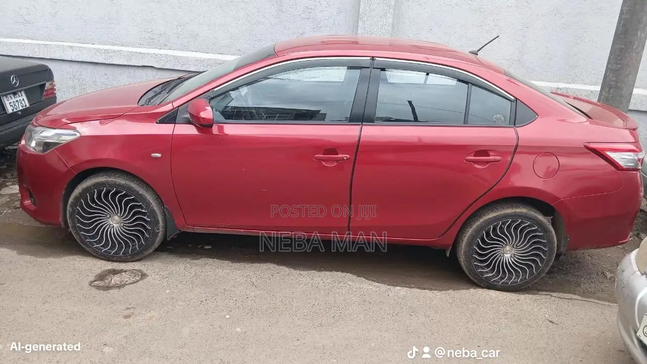Toyota Yaris 2014 Red