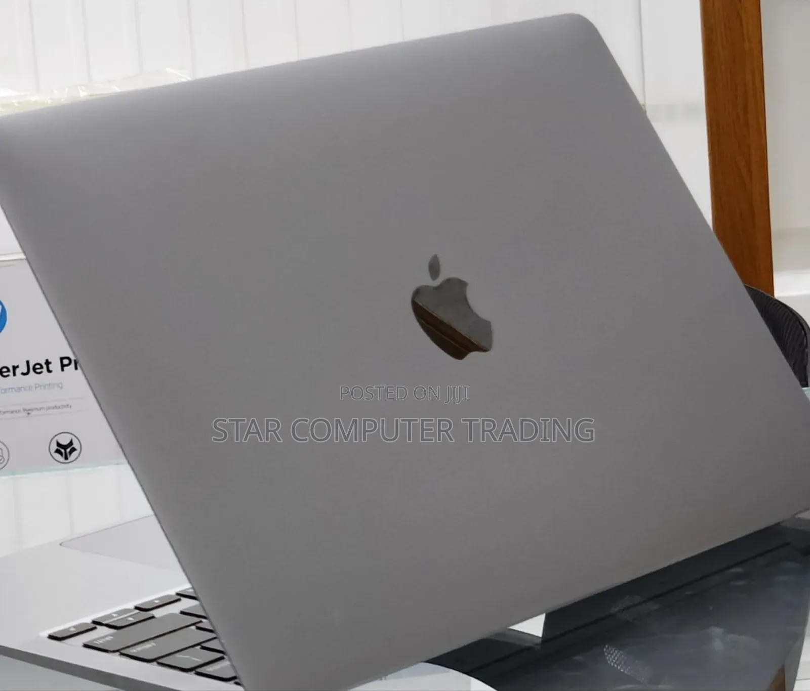 New Laptop Apple MacBook Air 2020 8GB Intel Core i3 SSD 256GB