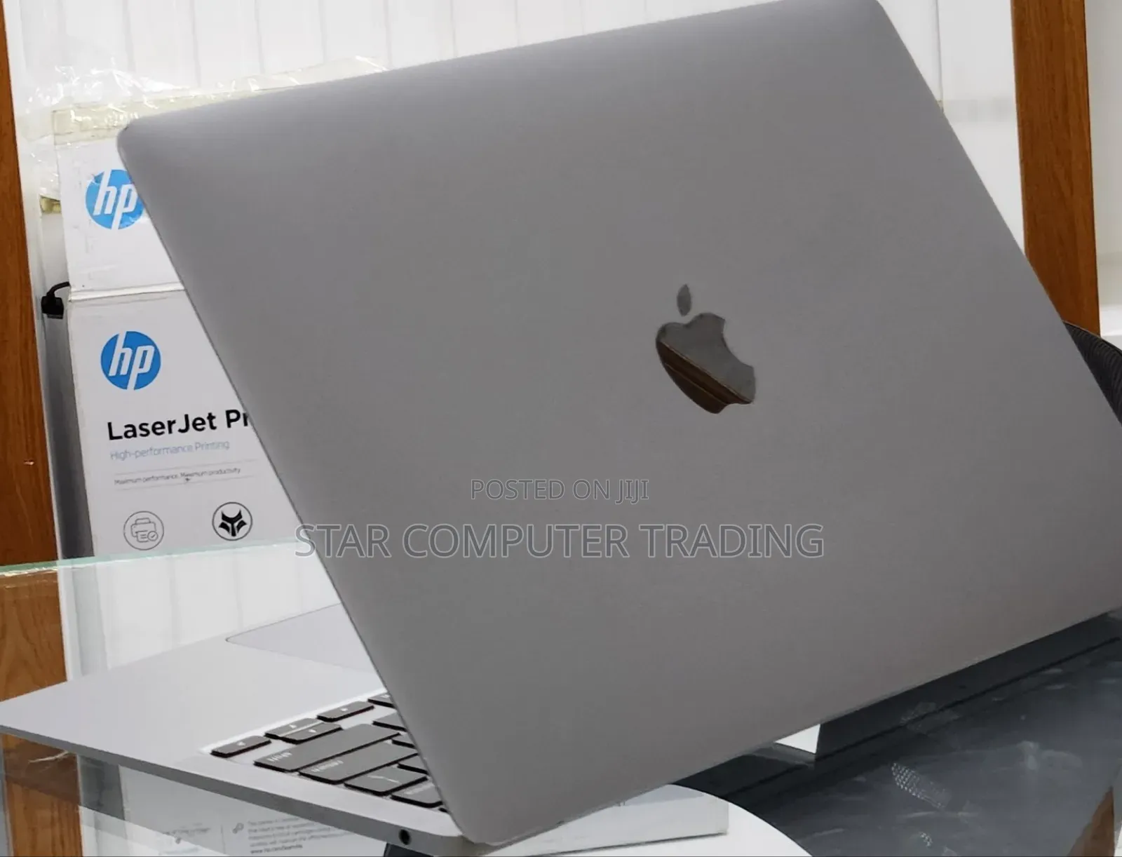 New Laptop Apple MacBook Air 2020 8GB Intel Core i3 SSD 256GB