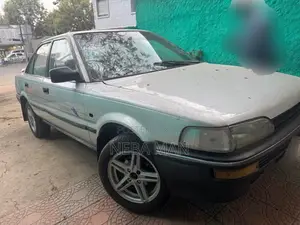 Toyota Corolla 1987 Silver
