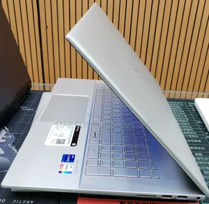 New Laptop HP Envy 17 12GB Intel Core i7 SSD 512GB