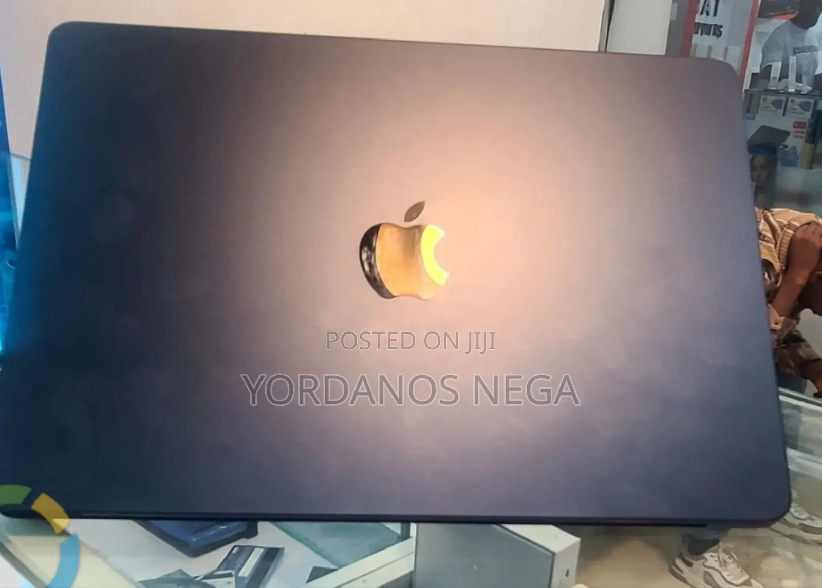 New Laptop Apple MacBook Air 2025 M4 13-inch 16GB Apple M4 SSD 256GB