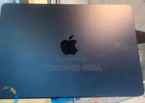 New Laptop Apple MacBook Air 2025 M4 13-inch 16GB Apple M4 SSD 256GB