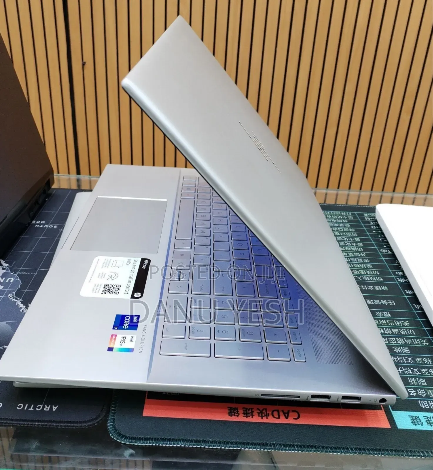 New Laptop HP Envy 17 12GB Intel Core i7 SSD 512GB