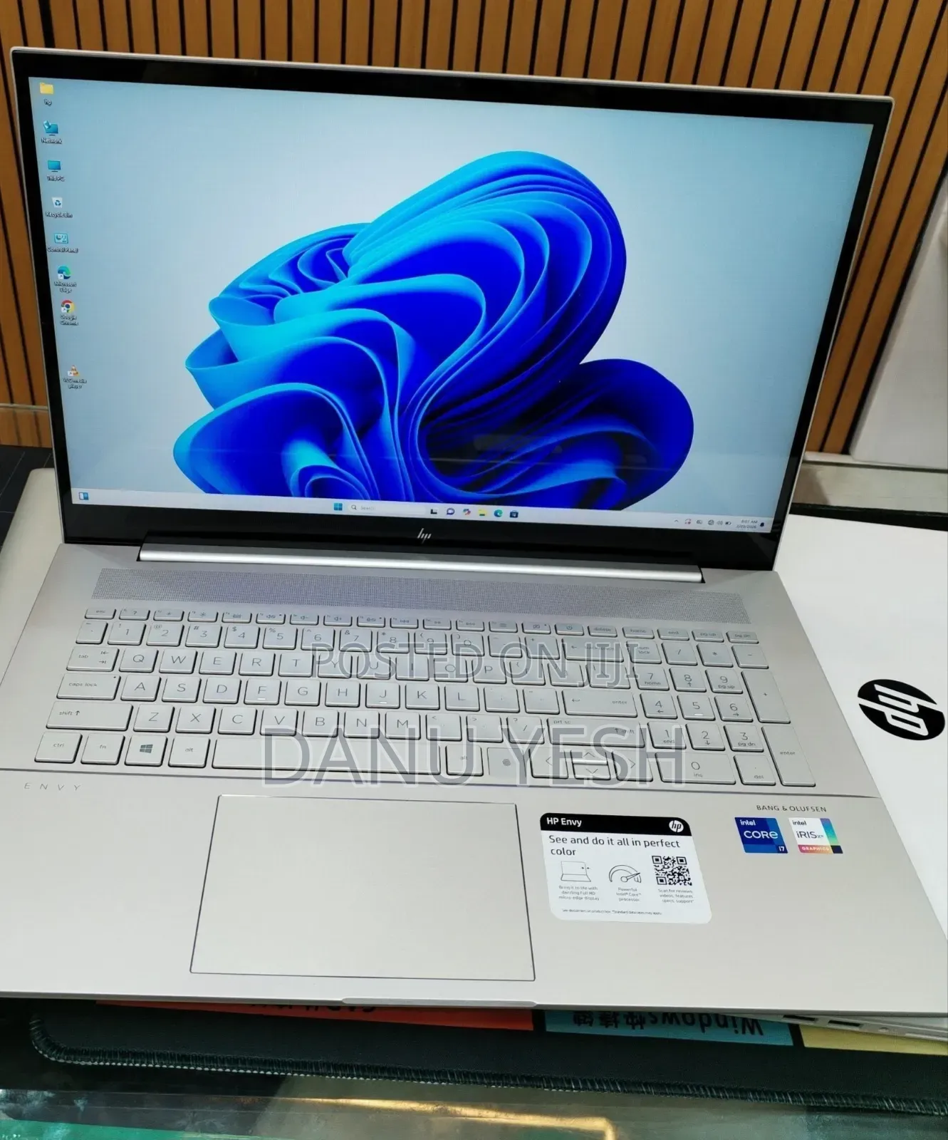 New Laptop HP Envy 17 12GB Intel Core i7 SSD 512GB