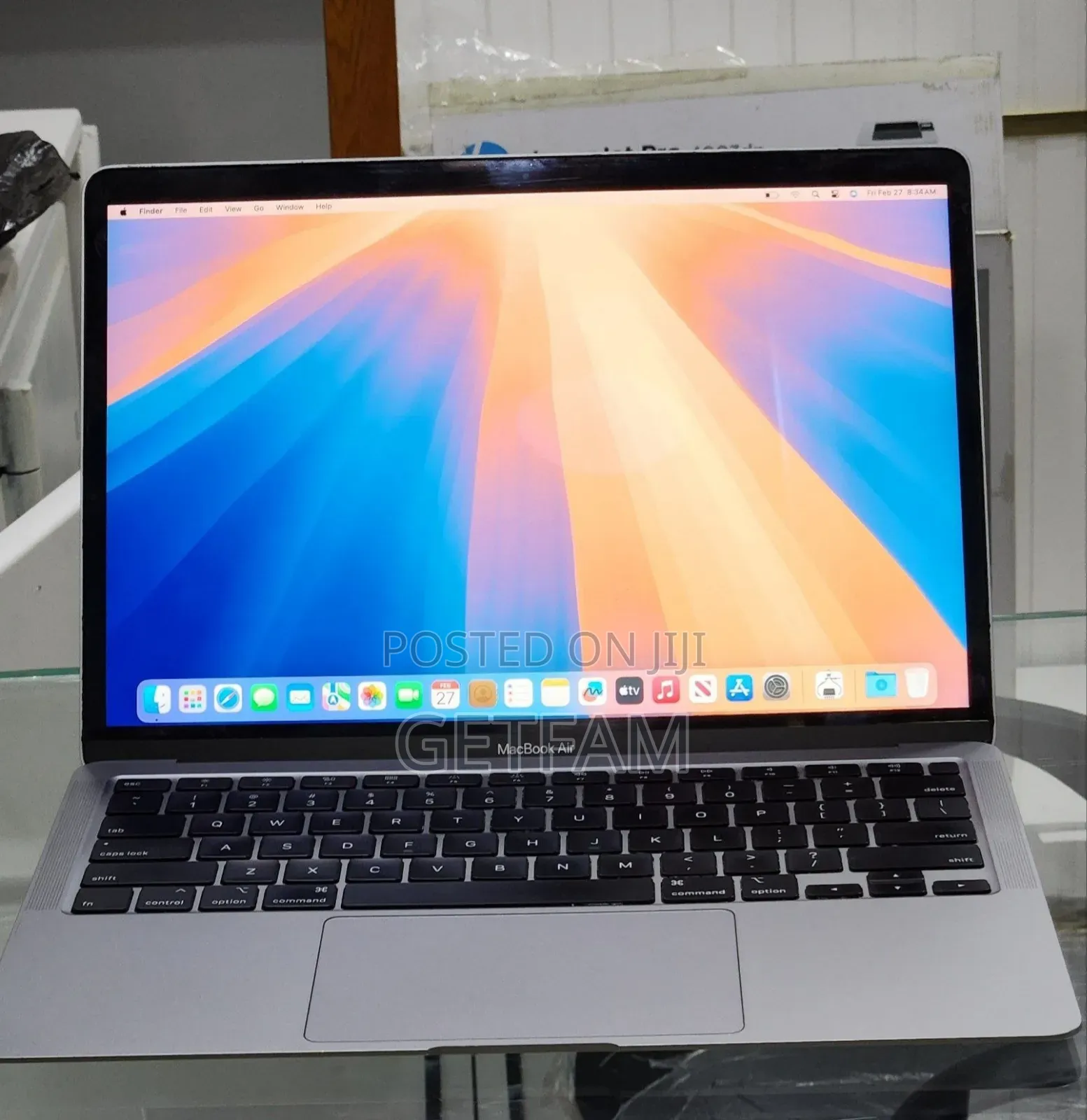 New Laptop Apple MacBook Air 2020 M1 16GB Intel Core i3 SSD 256GB