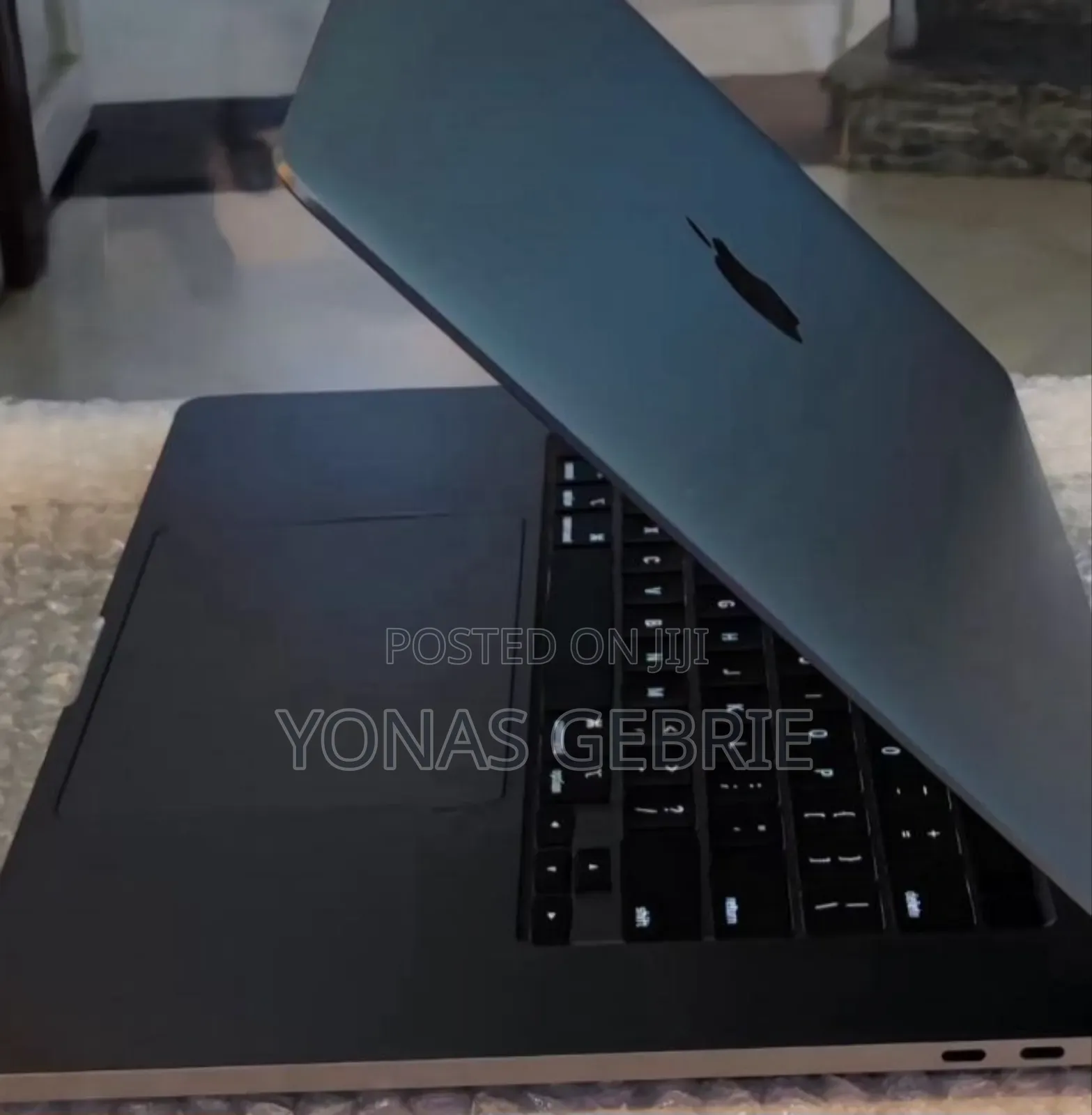 New Laptop Apple MacBook Pro 2019 16GB Intel Core i7 SSD 512GB