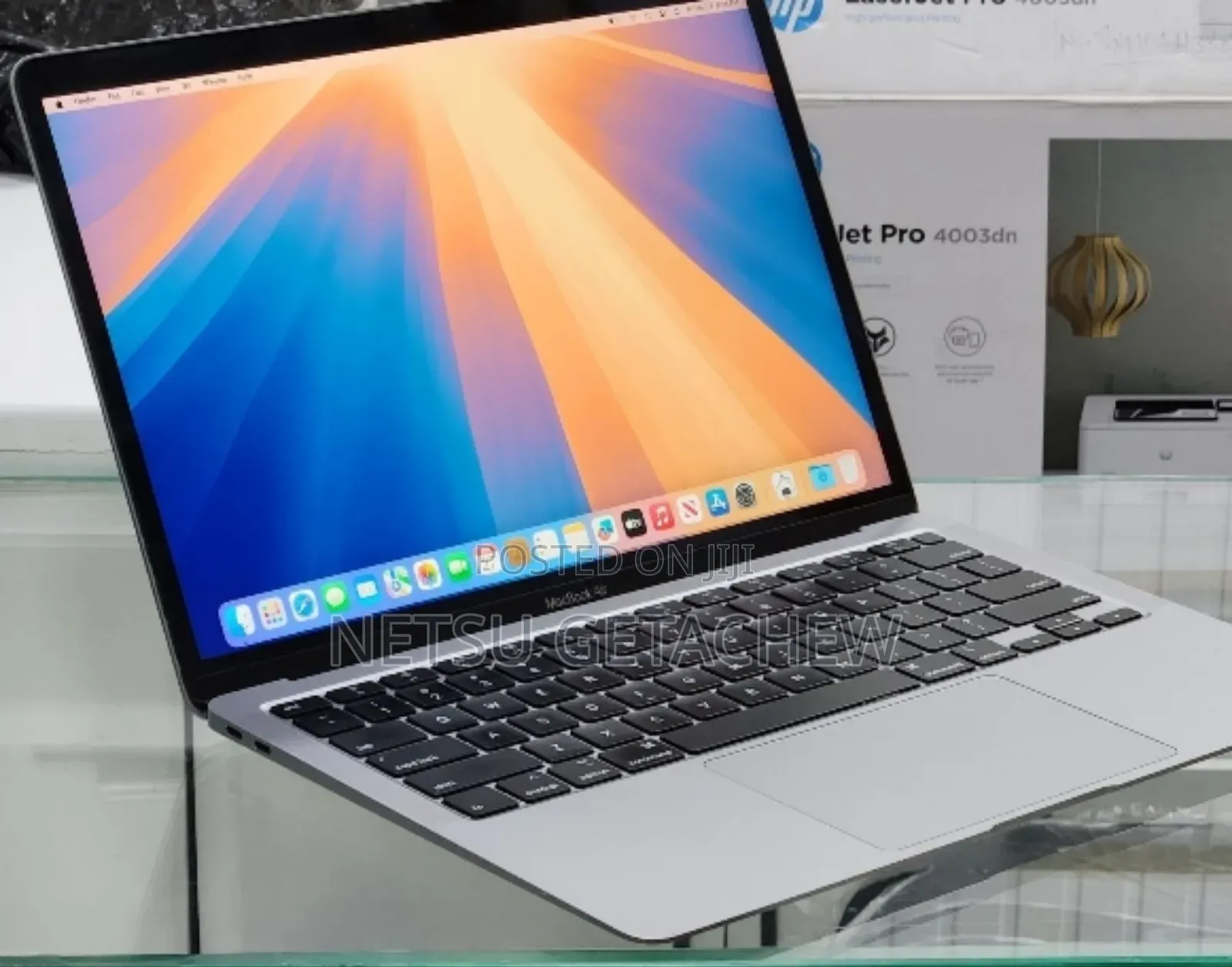 New Laptop Apple MacBook Air 2020 M1 8GB Intel Core i3 SSD 256GB