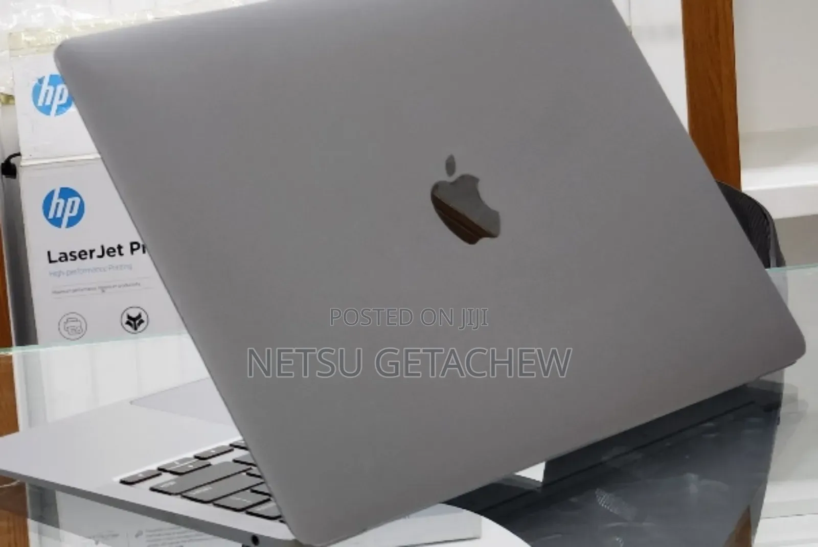 New Laptop Apple MacBook Air 2020 M1 8GB Intel Core i3 SSD 256GB