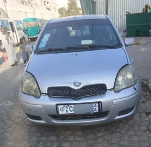 Toyota Vitz 2004 Silver