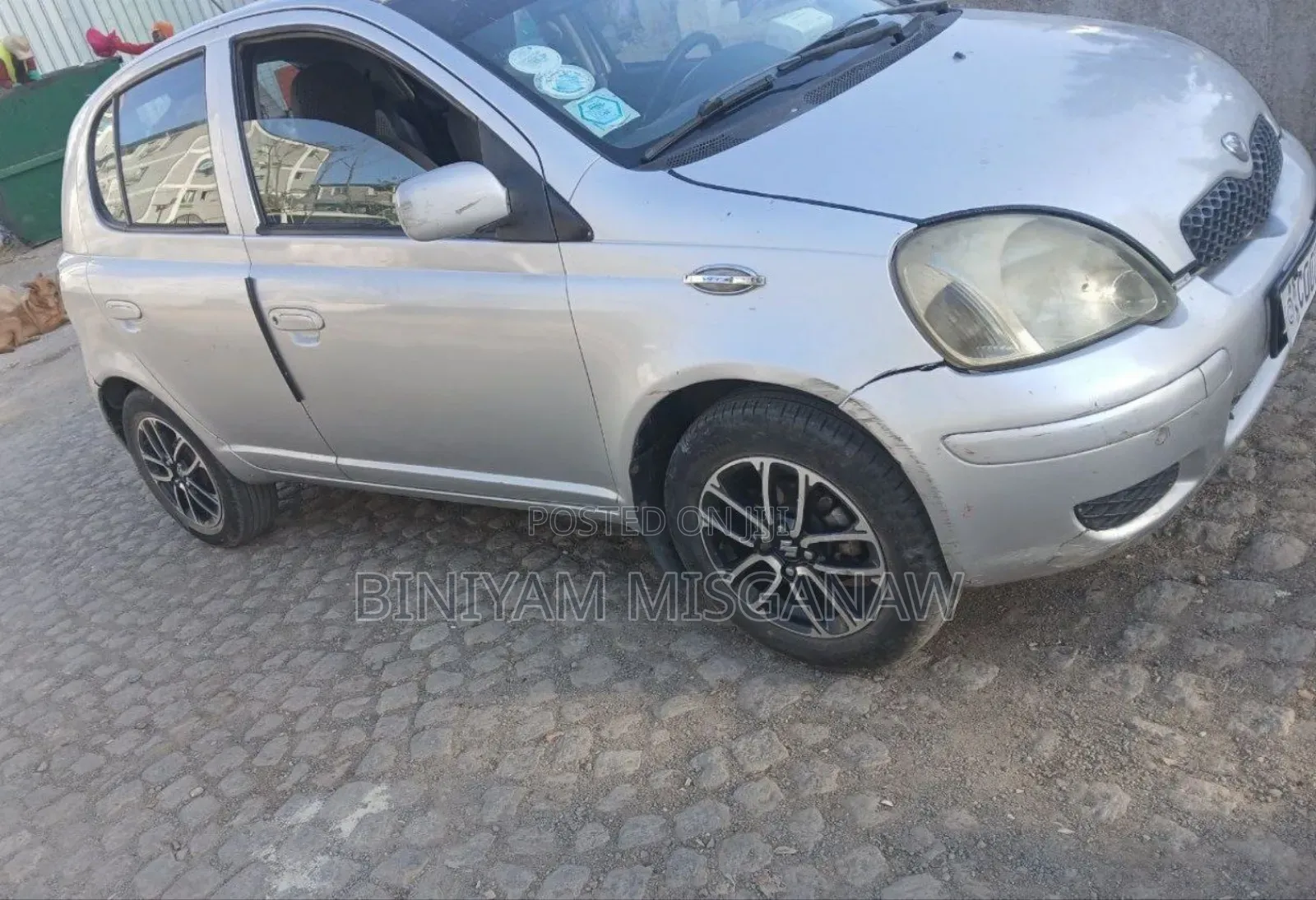 Toyota Vitz 2004 Silver