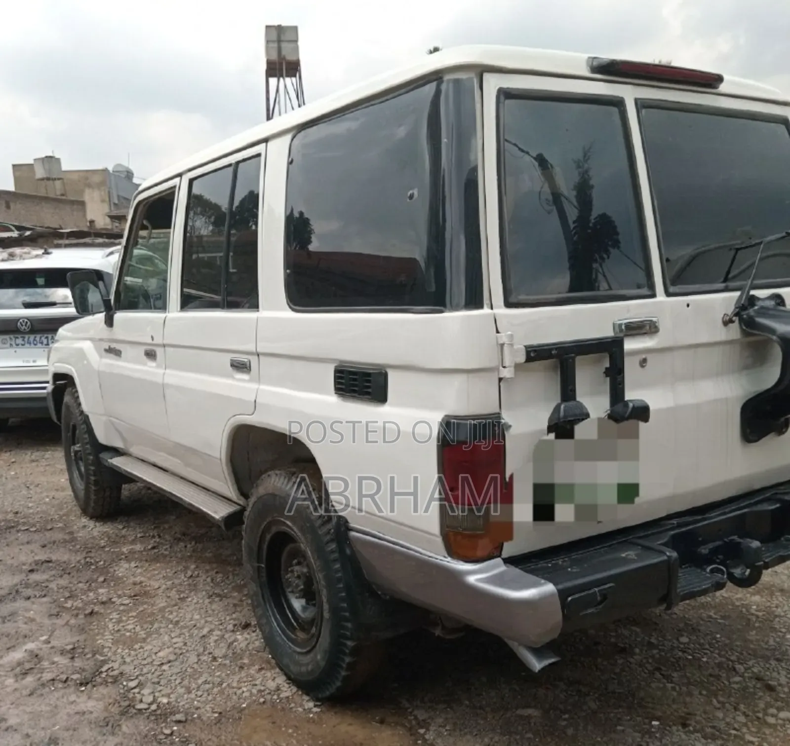 Toyota Land Cruiser 2010 White