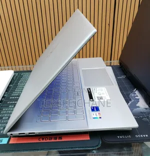 New Laptop HP Envy 14 12GB Intel Core i7 SSD 512GB