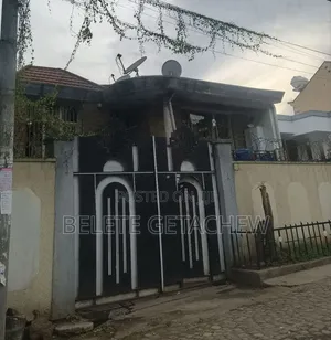 5bdrm House in Lebu, G+1 House For, Nifas Silk-Lafto for sale