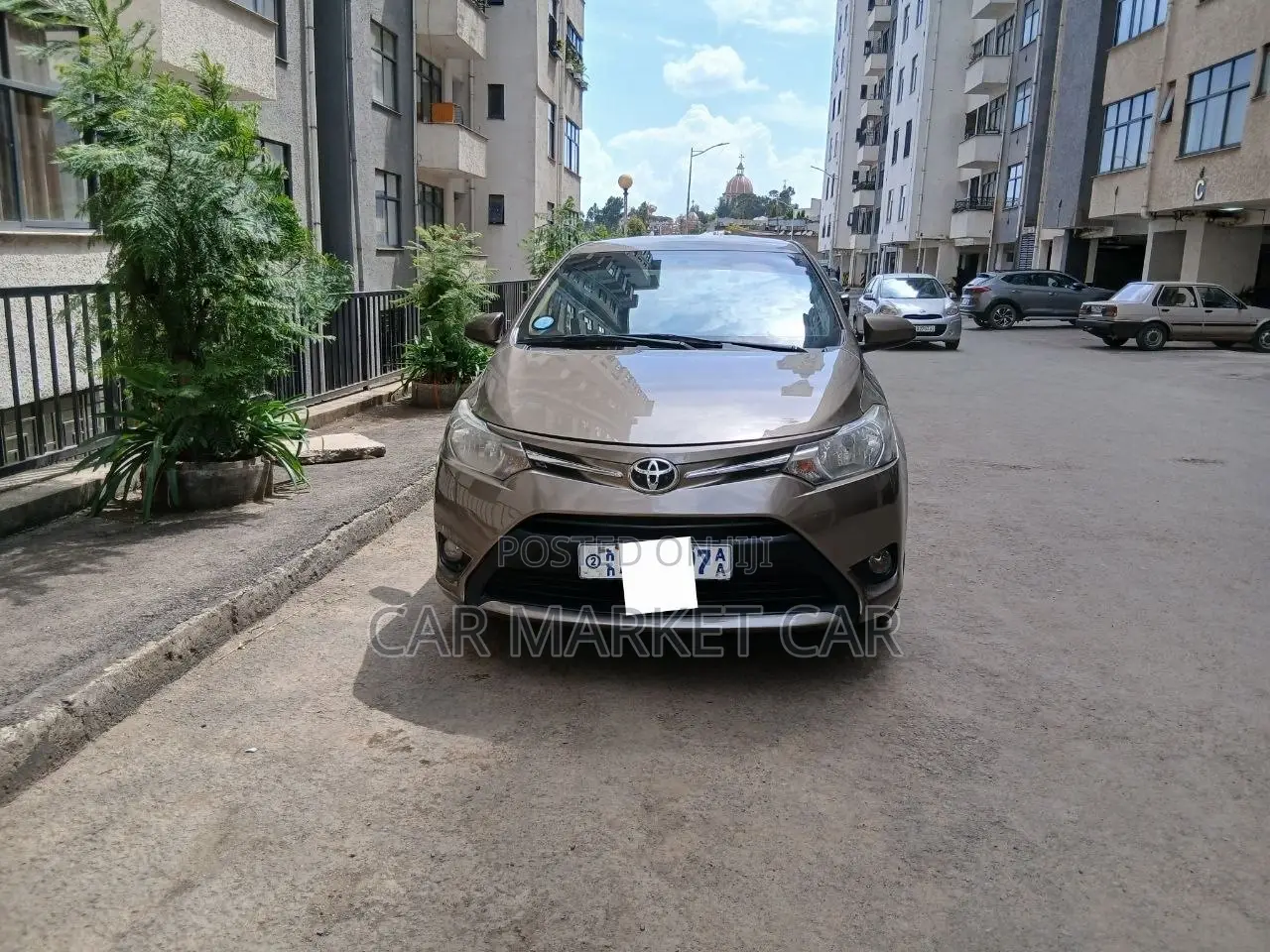 Toyota Yaris SE Hatchback 5dr 2016 Gold