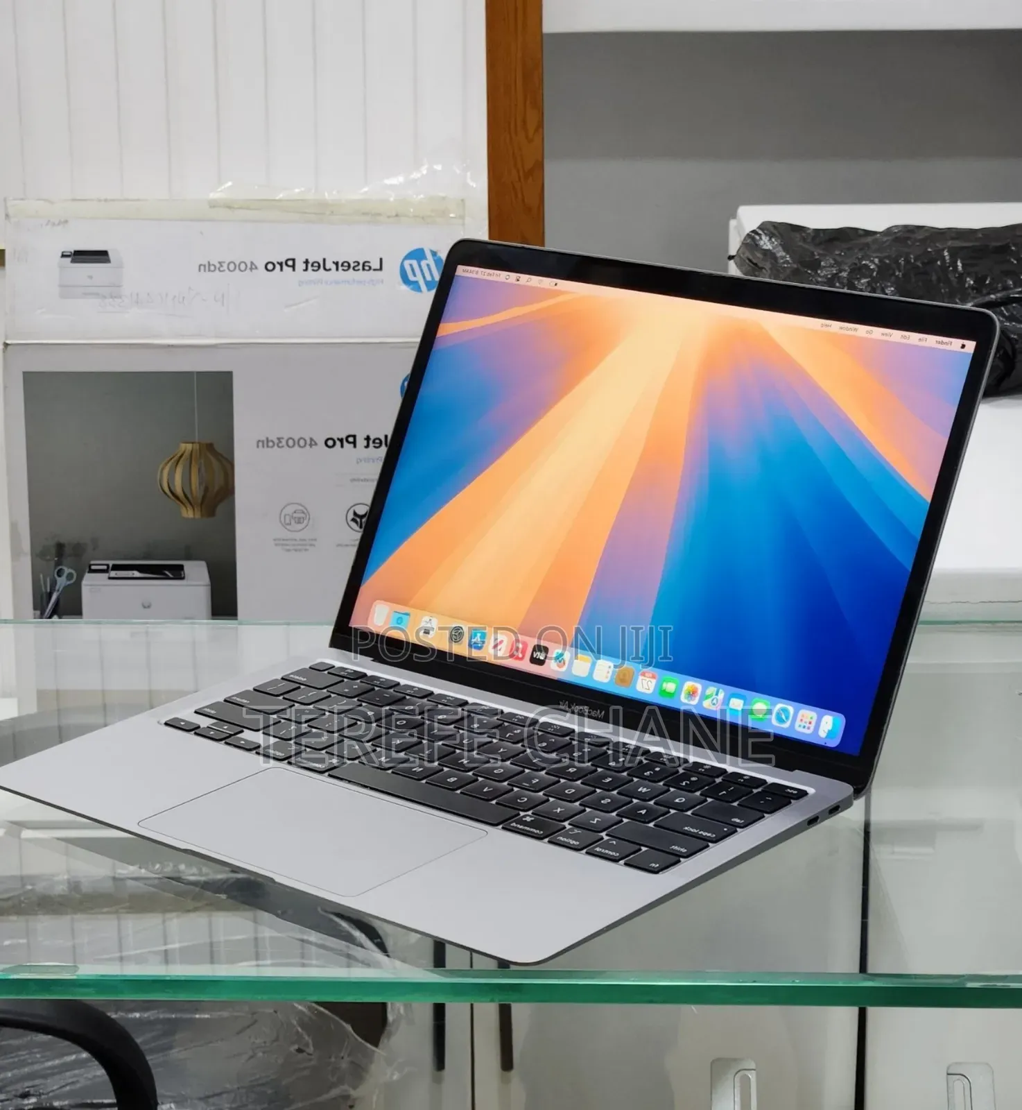 New Laptop Apple MacBook Air 2020 8GB Intel Core i3 SSD 256GB
