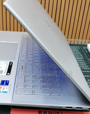 New Laptop HP Envy 13 12GB Intel Core i7 SSD 512GB