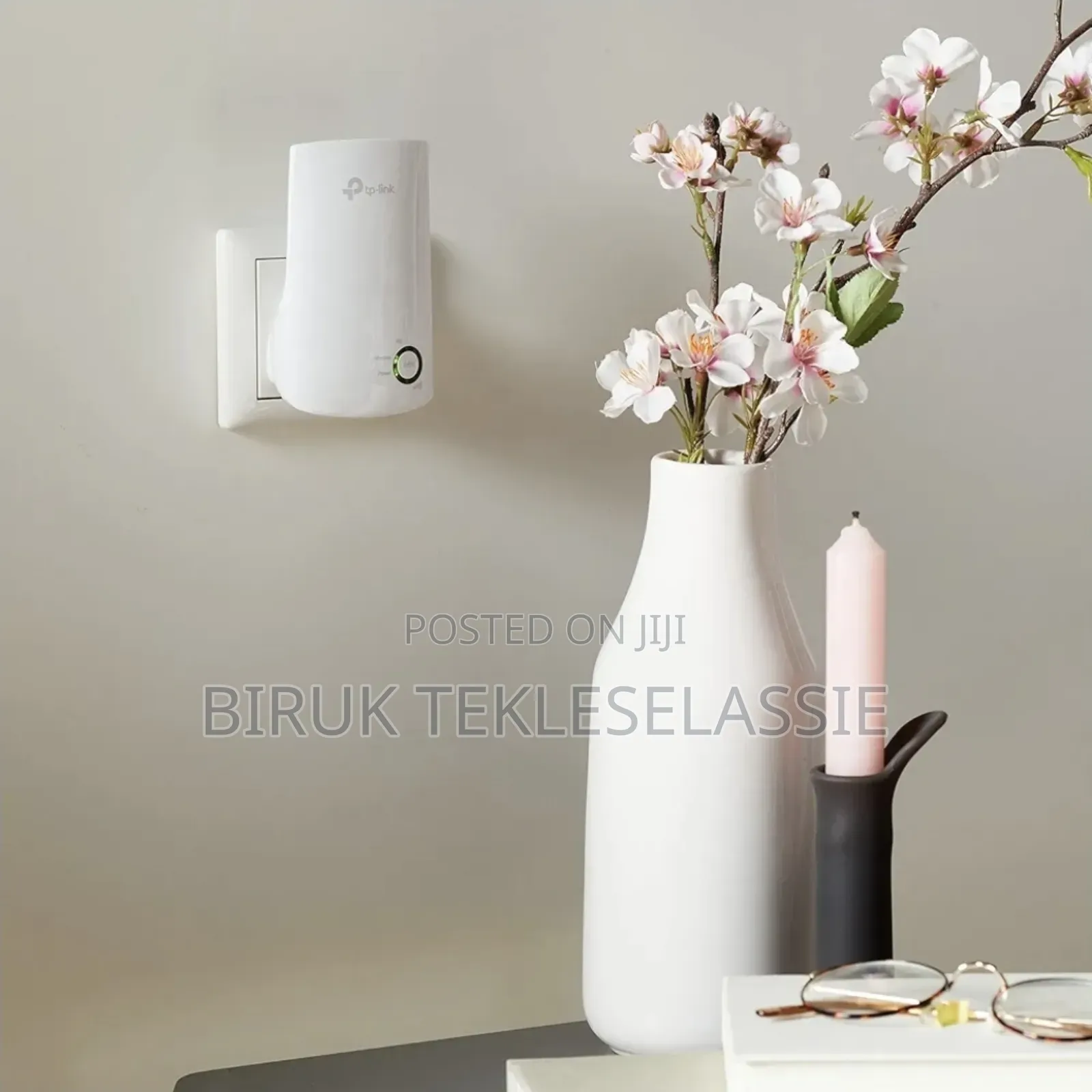 Tp-link 300mbps Universal Wifi Range Extender [Tl-wa850re]