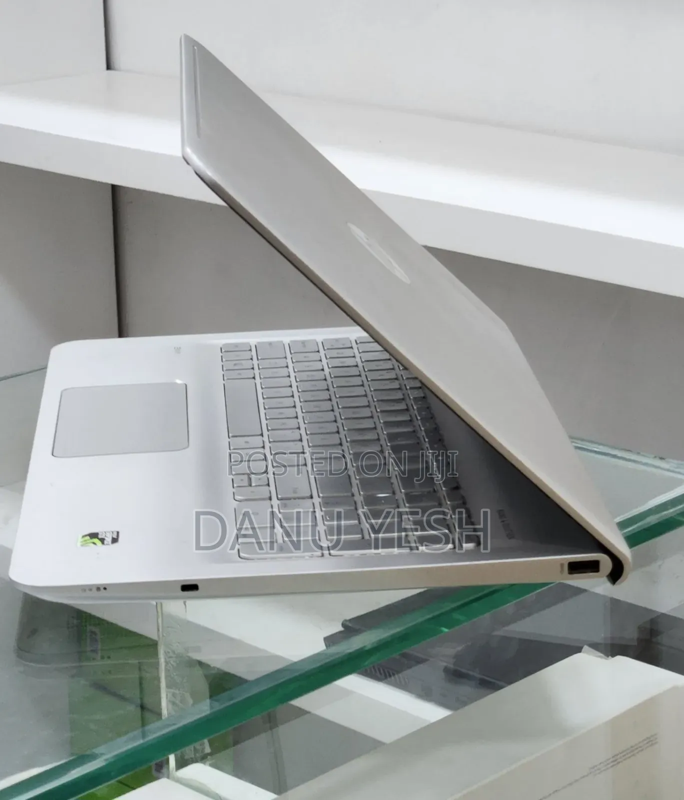 New Laptop HP Envy M6 8GB Intel Core i5 SSD 128GB