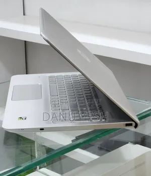 New Laptop HP Envy M6 8GB Intel Core i5 SSD 128GB