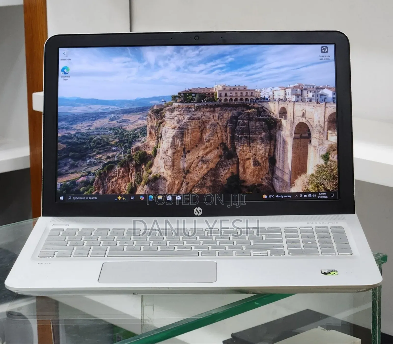New Laptop HP Envy M6 8GB Intel Core i5 SSD 128GB