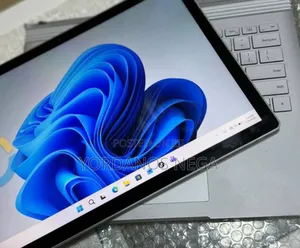 New Laptop Microsoft Surface Book 3 16GB Intel Core i7 SSD 256GB
