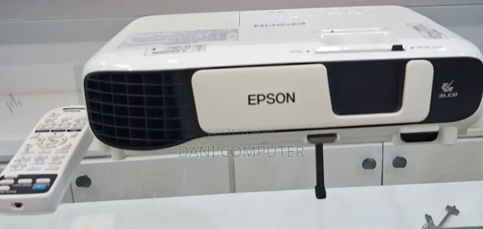 Epson Projector Model Name: Eb-S41 Has Bag and Remote
