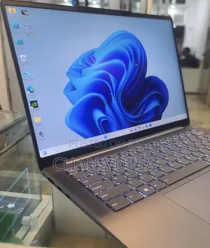 New Laptop Lenovo 16GB AMD Ryzen 7 SSD 512GB