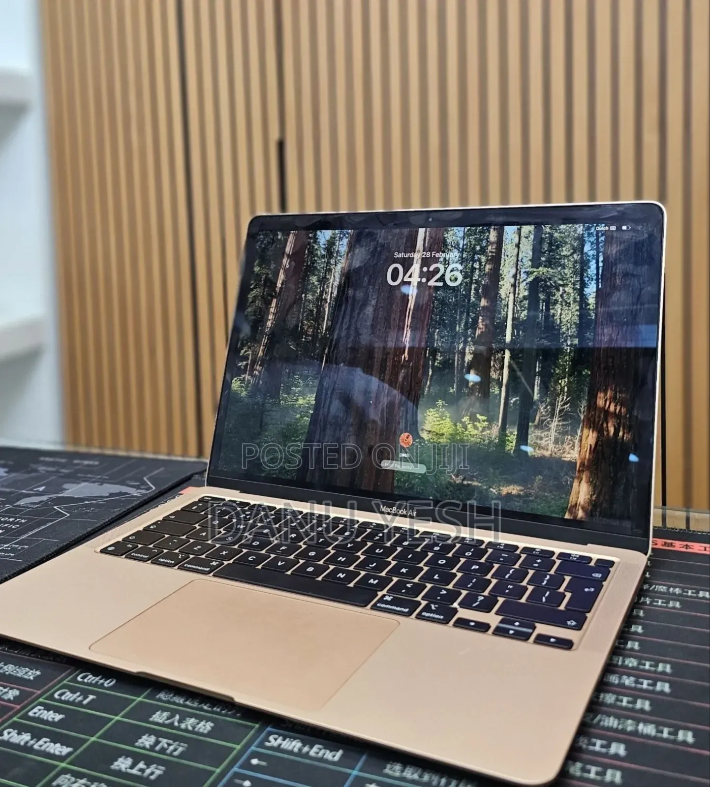 New Laptop Apple MacBook Air 2020 M1 8GB Apple M1 SSD 256GB